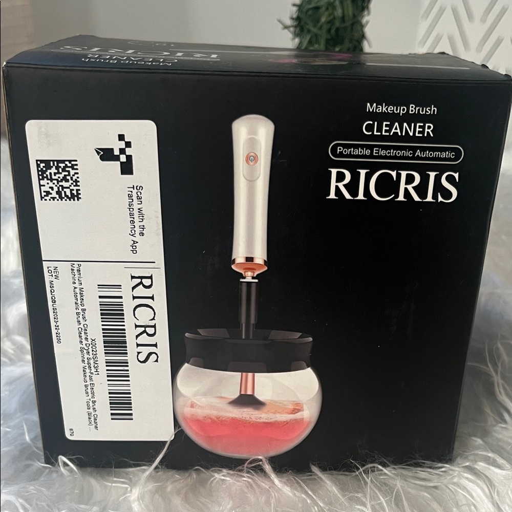 New in Box--Never Used (still wrapped in plastic) Automatic Makeup Brush Cleaner - Picture 3 of 8